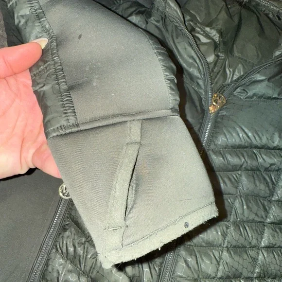 Michael Kors Women's packable Puffer Jacket with Fur Trim - Picture 10 of 12